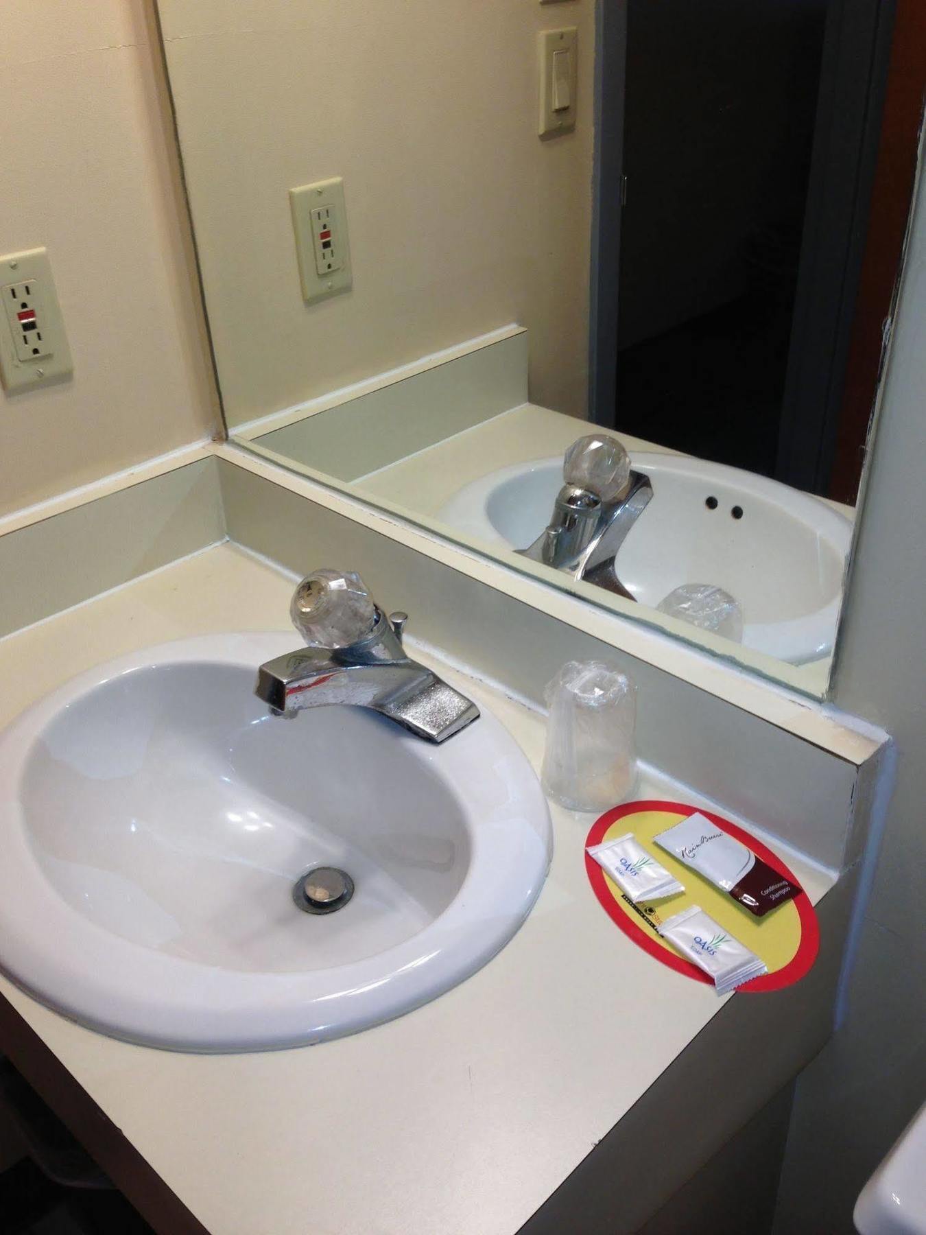 Budget Host Inn Fertility