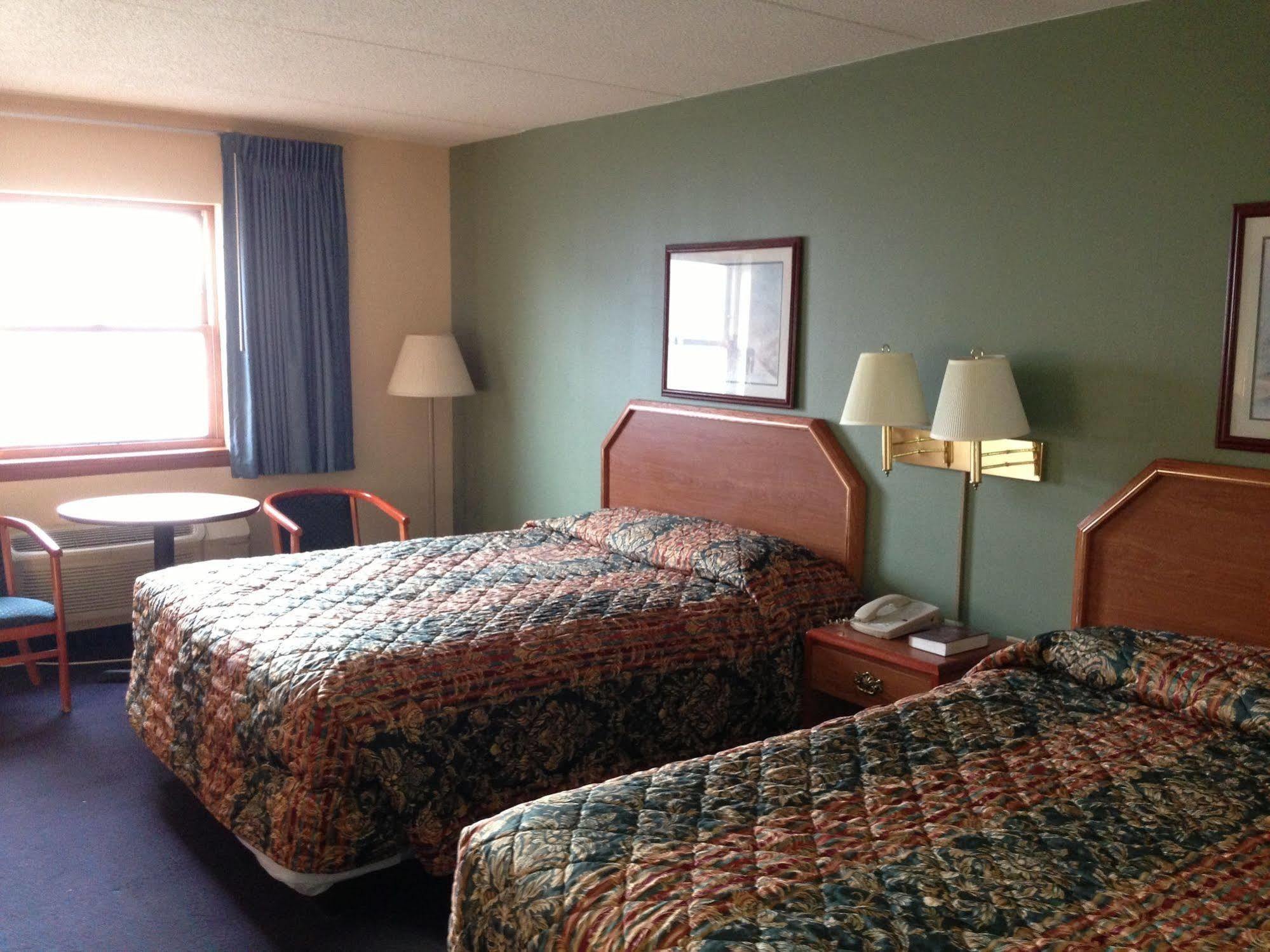Budget Host Inn